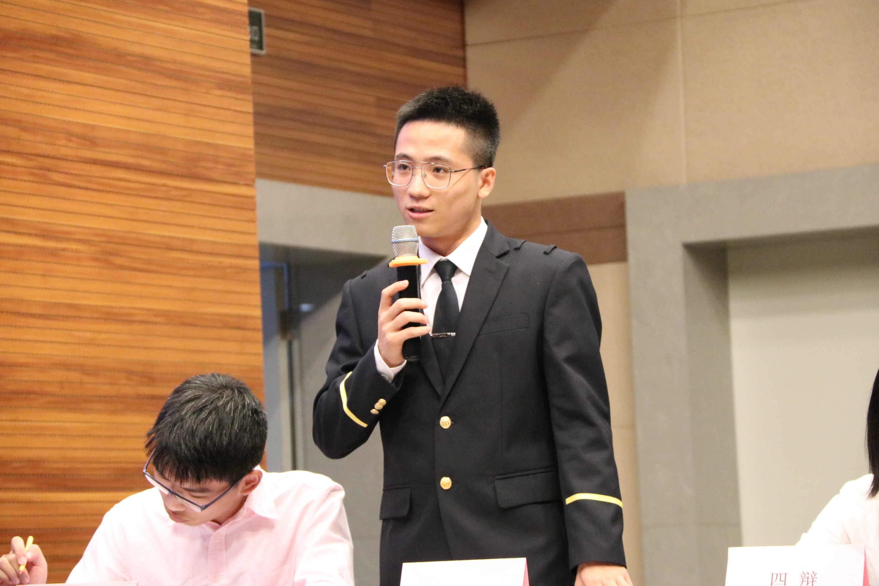素养公开课: 慷慨陈词抒己论,唇枪舌战决弈时,民航/飞行学院"未来民航